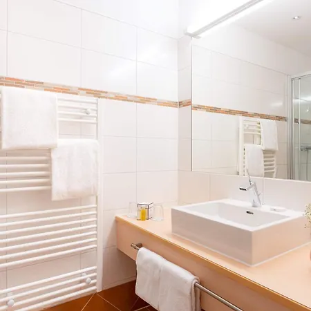 Romantik Gersberg Alm Ueber Mit Outdoorpool Szálloda 4*